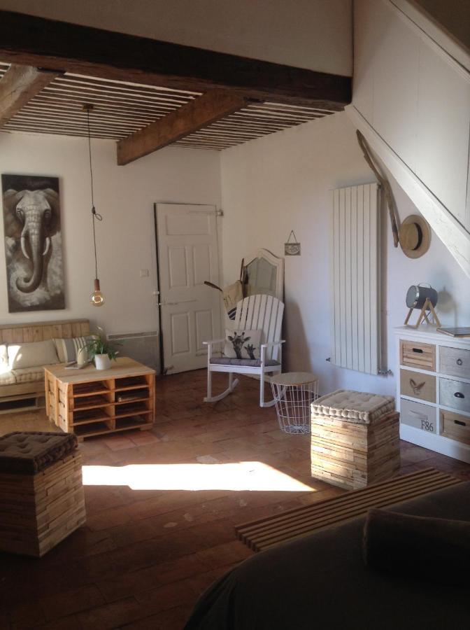 La Demeure Bed & Breakfast Eyguières Dış mekan fotoğraf