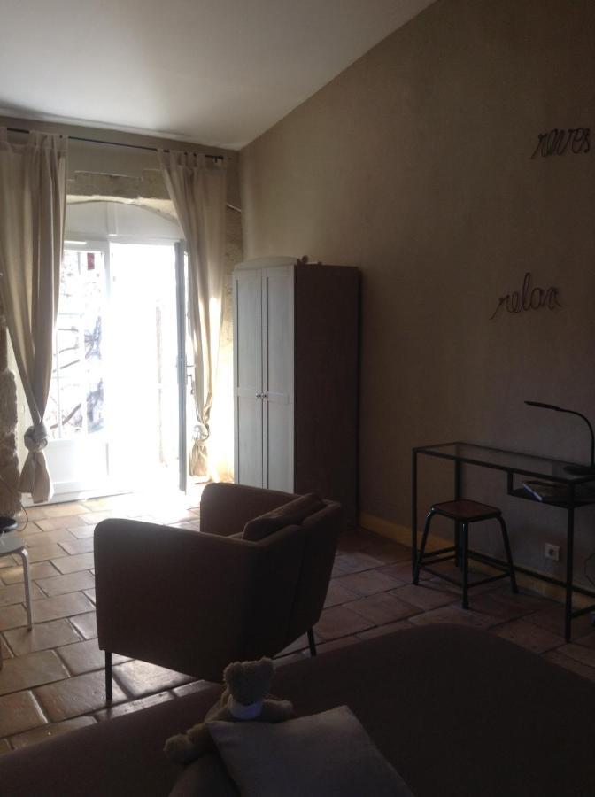 La Demeure Bed & Breakfast Eyguières Dış mekan fotoğraf